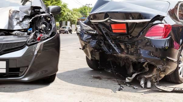 The Do’s and Don’ts During a Traffic Incident: Insurance, Police & The Law